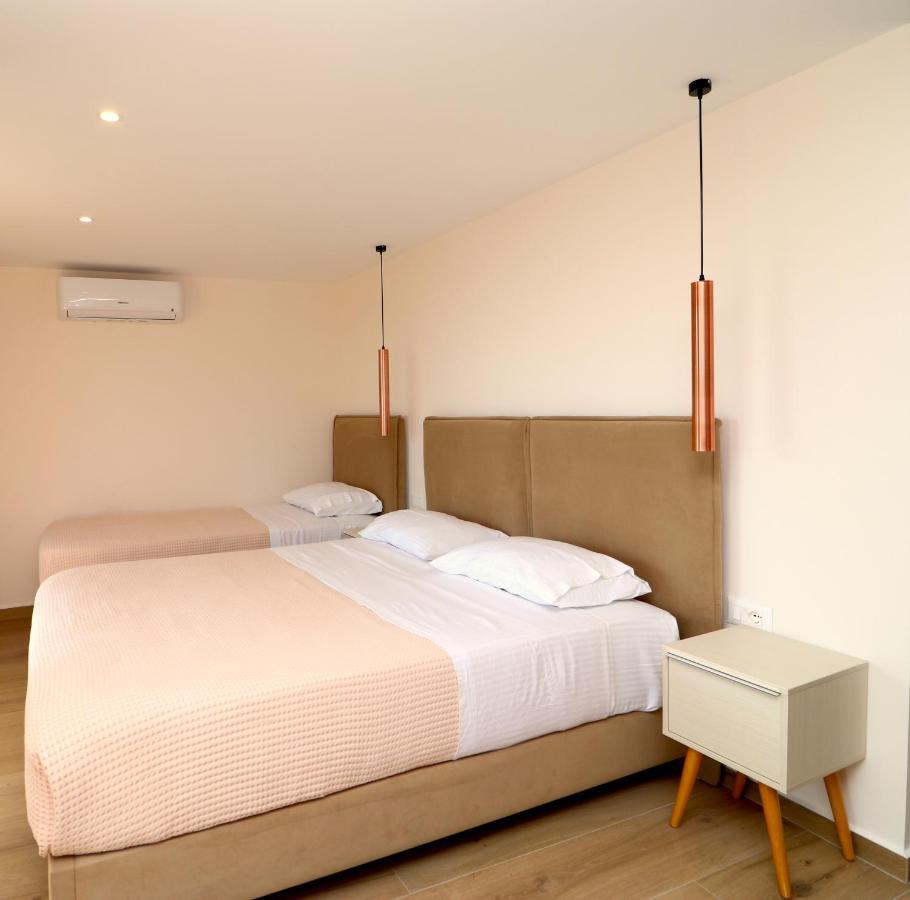 Fegi Rooms Himare Exterior photo